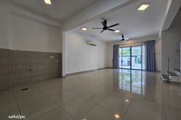 Lake Point Residence