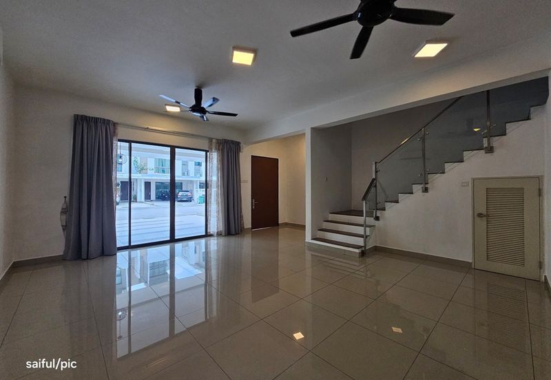 Lake Point Residence