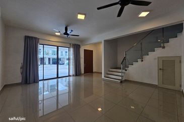 Lake Point Residence