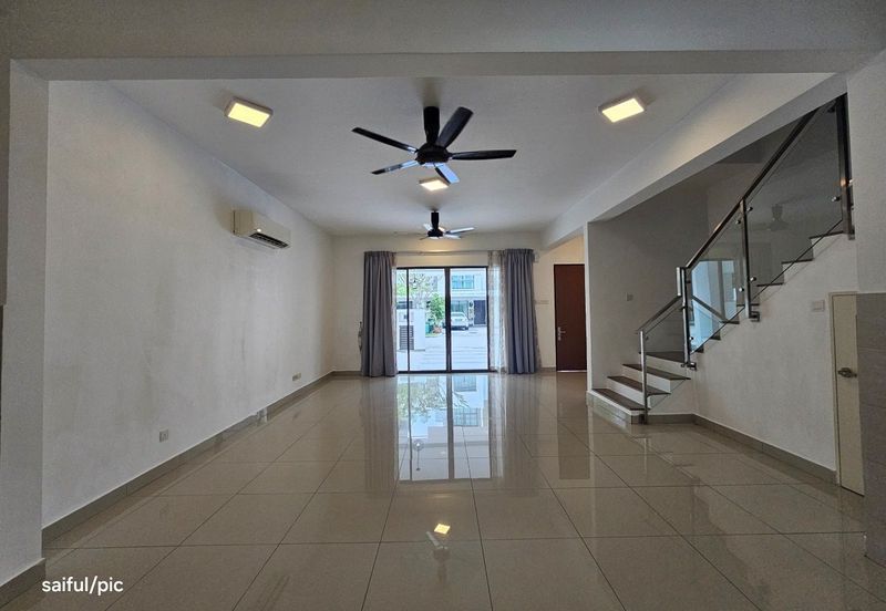 Lake Point Residence