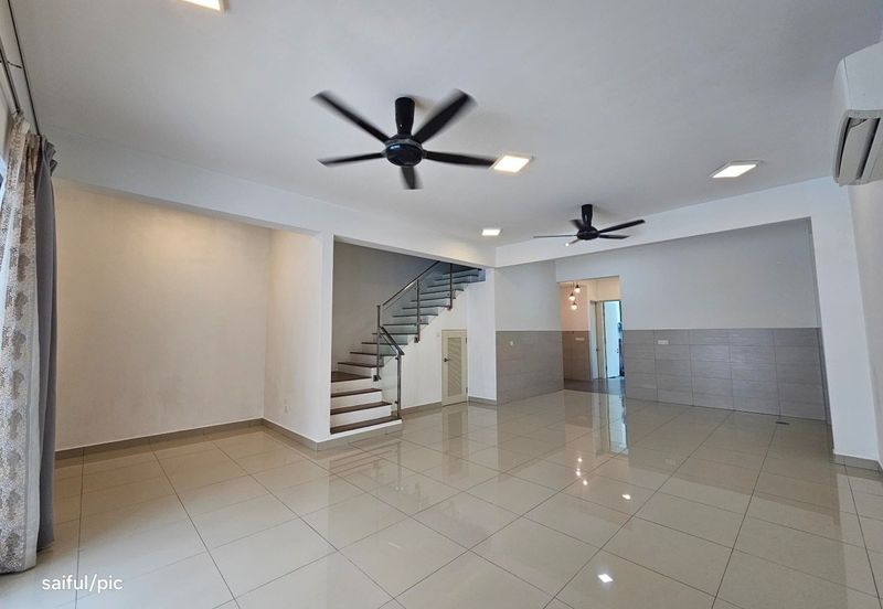 Lake Point Residence