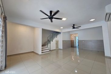 Lake Point Residence