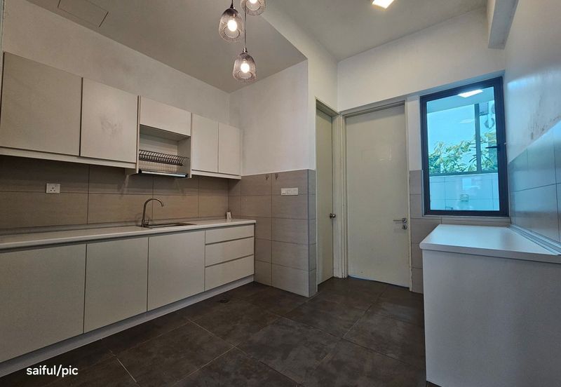 Lake Point Residence