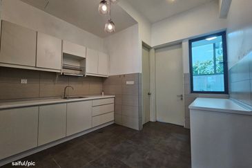 Lake Point Residence