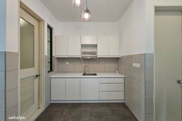 Lake Point Residence