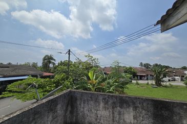 Jalan Hamzah Alang