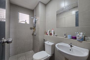 LakeFront Residence Cyberjaya