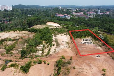 Tanah Puncak Bukit Berdekatan UiTM Lendu