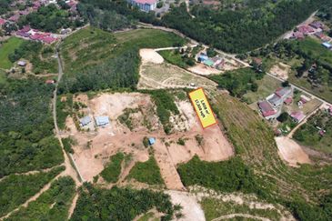 Tanah Puncak Bukit Berdekatan UiTM Lendu