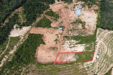 Tanah Puncak Bukit Berdekatan UiTM Lendu