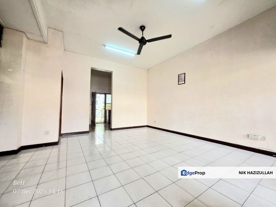Double Storey Terrace - Freehold - walking distance to LRT, Selangor, Puchong