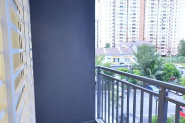 Residensi Laguna Biru 2