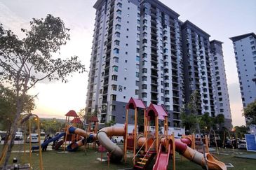 Residensi Laguna Biru 2