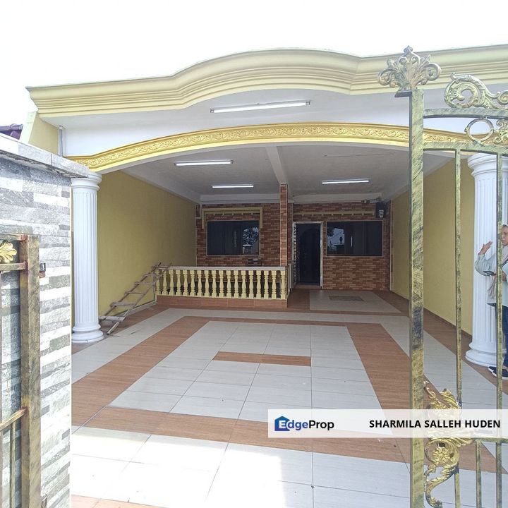 SINGLE STOREY TERRACE (RENOVATED) TAMAN UNIVERSITI FOR SALE, Johor, Skudai