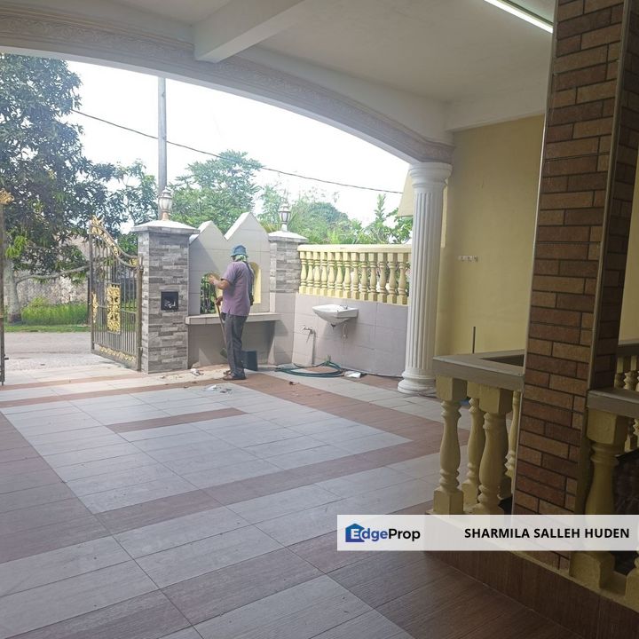 SINGLE STOREY TERRACE (RENOVATED) TAMAN UNIVERSITI FOR SALE, Johor, Skudai