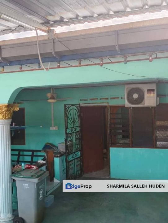 Taman Dahlia Single Storey Low Cost Renovated For Sale , Johor, Tampoi