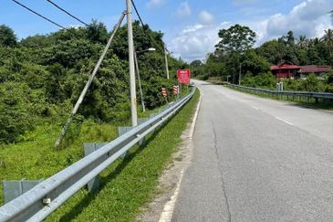 TANAH PERTANIAN UNTUK DIJUAL - 9 EKAR BATU HAMPAR, REMBAU