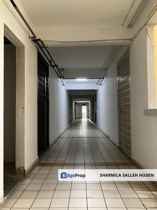 BUKIT SAUJANA APARTMENT (END LOT) FOR SALE, Johor, Johor Bahru