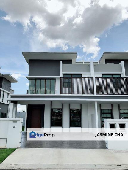 (15feet Extra land) New Double Storey 24x80 Freehold Kota Warisan, Selangor, Sepang