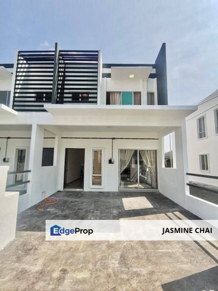 (Bulanan Bayaran RM1500) 22x80 Rumah Baru Landed 1760Sq Kota Warisan MYR 329,000  · 有货, Selangor, Sepang