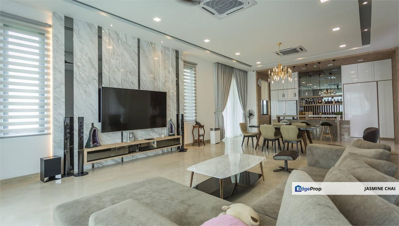 (Salary RM3500 Apply) 22x80 Landed 1760sq Gated Comunity Sepang, Selangor, Sepang