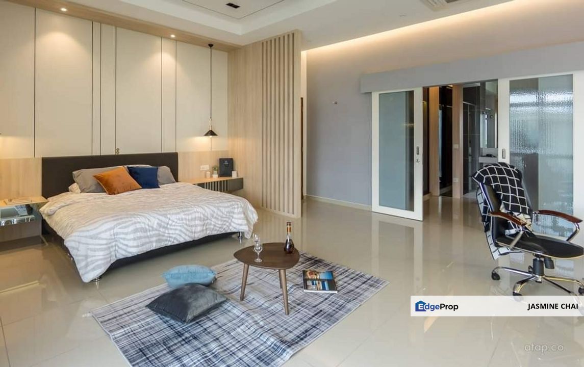 (Salary RM3500 Apply) 22x80 Landed 1760sq Gated Comunity Sepang, Selangor, Sepang