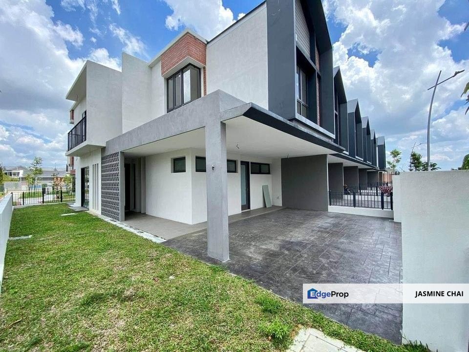 (Salary RM3500 Apply) 22x80 Landed 1760sq Gated Comunity Sepang, Selangor, Sepang