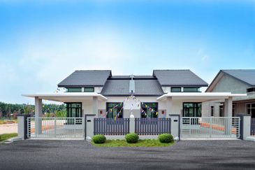 (Installment Only 1.5k)20x70 New Semi-d concept Single Sty 1400sq Mantin