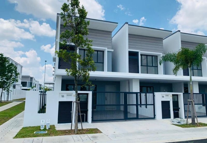 Jalan Warisan Megah 1/1