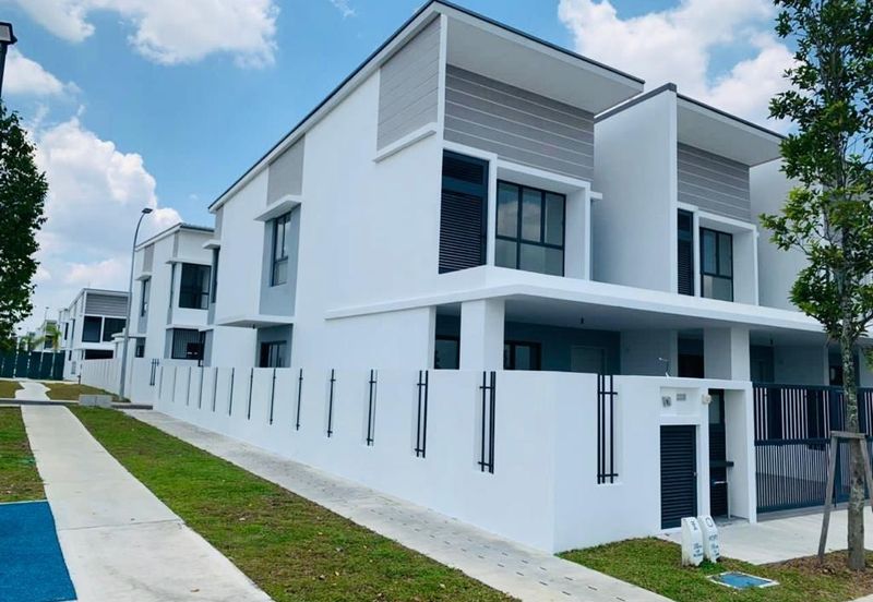 Jalan Warisan Megah 1/1