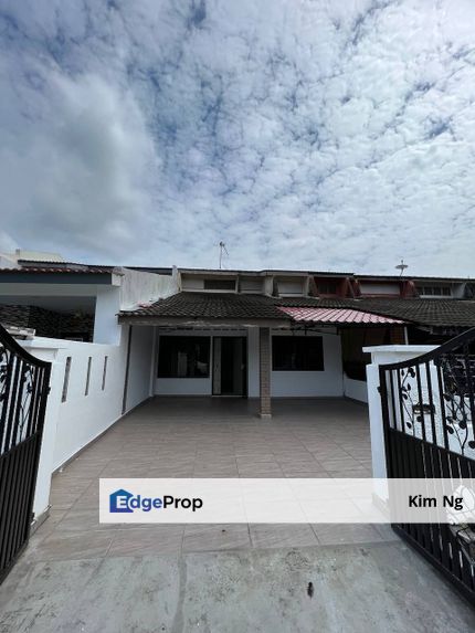 Masai Taman Rinting Renovated Plus Loteng Monthly From rm1800, Johor, Masai