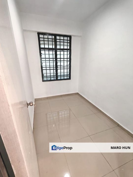Pontian ,Taman Seri Api-Api Flat ,Siap Ubahsuai , Johor, Pontian