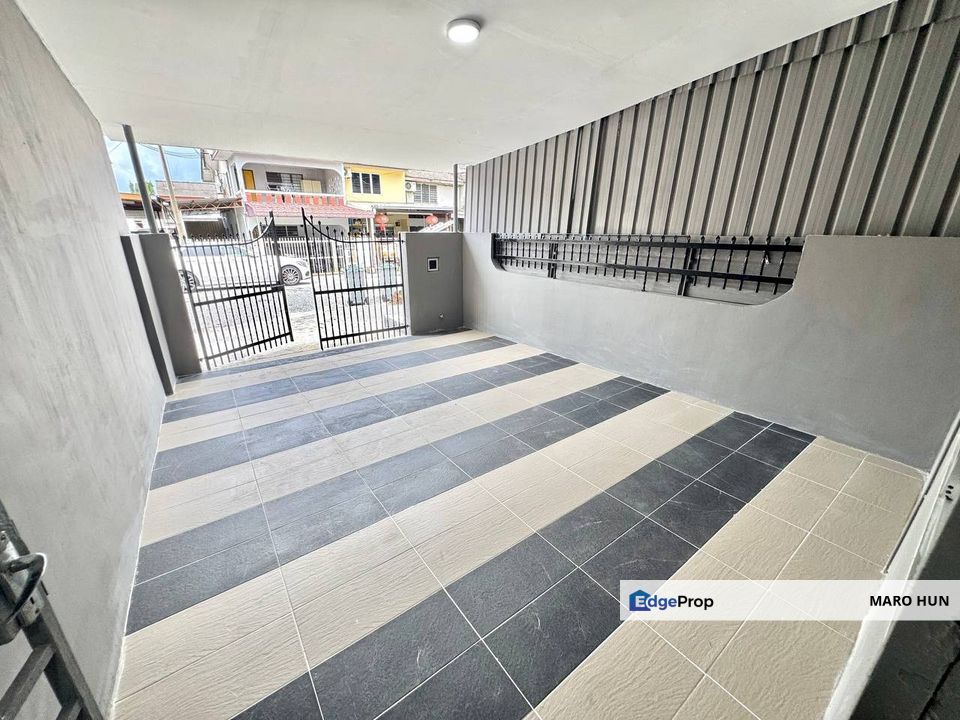 Batu Pahat ,Taman Soga ,Rumah Kos Rendah 2 Tingkat Untuk Dijual , Johor, Batu Pahat