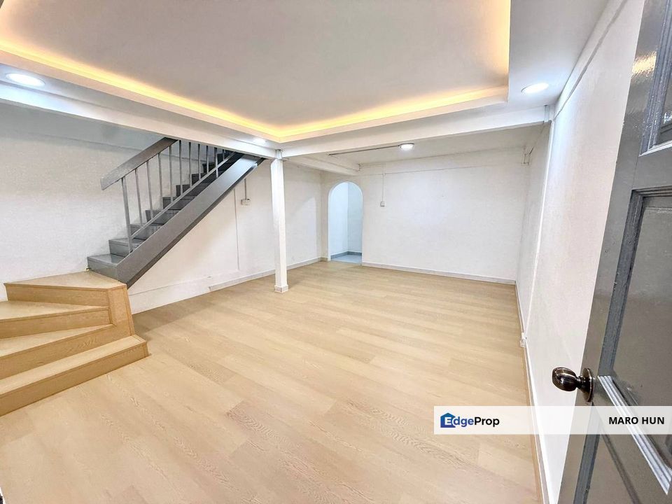 Batu Pahat ,Taman Soga ,Rumah Kos Rendah 2 Tingkat Untuk Dijual , Johor, Batu Pahat