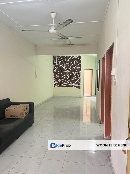 Taman Universiti 20x65 Single Storey House For Sales , Pulai Utama for