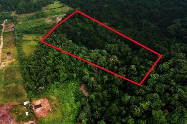 Tanah 5 ekar Berstatus Bangunan, Kampung Jenderam Hulu, Dengkil, Sepang, Selangor Untuk diJual.
