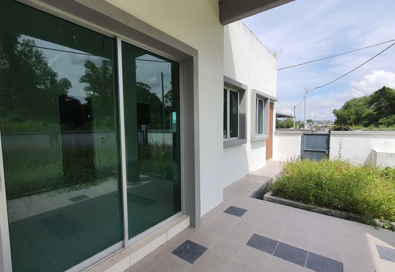 Rumah Teres Setingkat Gated & Guarded di Taman Pusing Delima, Pusing Perak for Sale