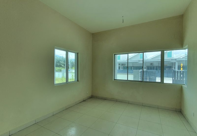 Rumah Teres Setingkat Gated & Guarded di Taman Pusing Delima, Pusing Perak for Sale