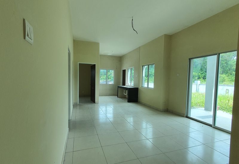 Rumah Teres Setingkat Gated & Guarded di Taman Pusing Delima, Pusing Perak for Sale