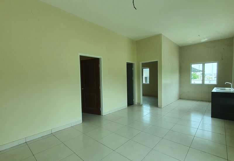 Rumah Teres Setingkat Gated & Guarded di Taman Pusing Delima, Pusing Perak for Sale