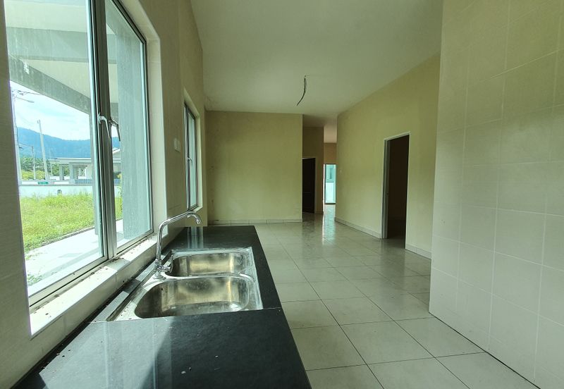 Rumah Teres Setingkat Gated & Guarded di Taman Pusing Delima, Pusing Perak for Sale