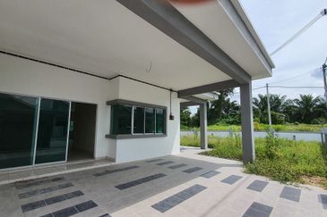 Rumah Teres Setingkat Gated & Guarded di Taman Pusing Delima, Pusing Perak for Sale