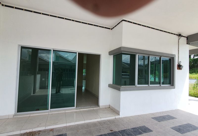 Rumah Teres Setingkat Gated & Guarded di Taman Pusing Delima, Pusing Perak for Sale