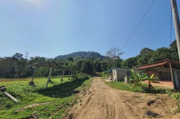Kampung Sungai Lui