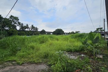 Tanah Korner Lot Banglo di Kampung Sri Aman Luar, Puchong untuk di Jual