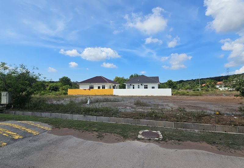 Tanah Lot Banglo Taman Ambassador Village Durian Tunggal, Alor Gajah Melaka Untuk DiJual / Sale