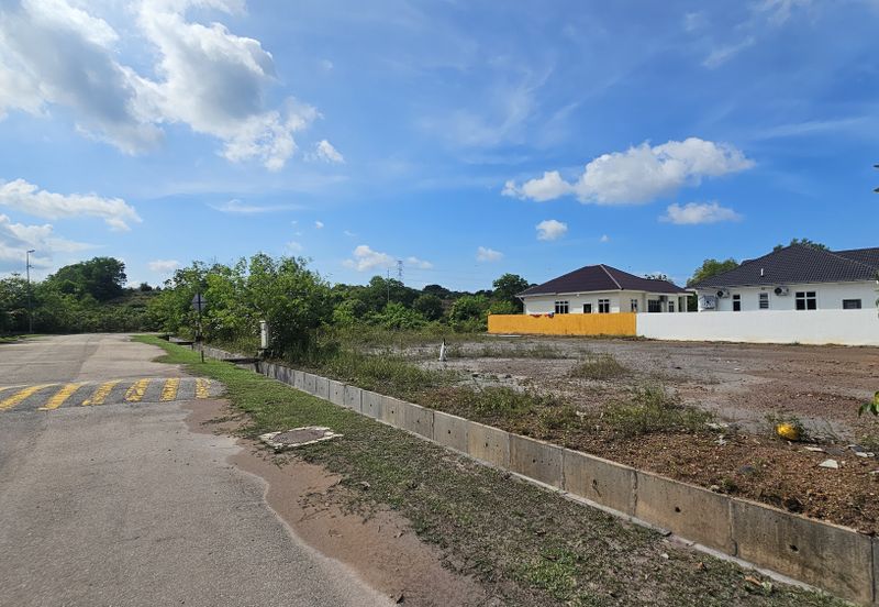 Tanah Lot Banglo Taman Ambassador Village Durian Tunggal, Alor Gajah Melaka Untuk DiJual / Sale