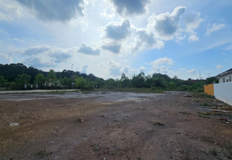 Tanah Lot Banglo Taman Ambassador Village Durian Tunggal, Alor Gajah Melaka Untuk DiJual / Sale