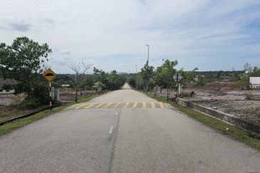Corner Lot Banglo Taman Ambassador Village Durian Tunggal, Alor Gajah Melaka Untuk DiJual / Sale