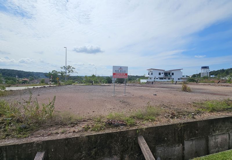 Corner Lot Banglo Taman Ambassador Village Durian Tunggal, Alor Gajah Melaka Untuk DiJual / Sale
